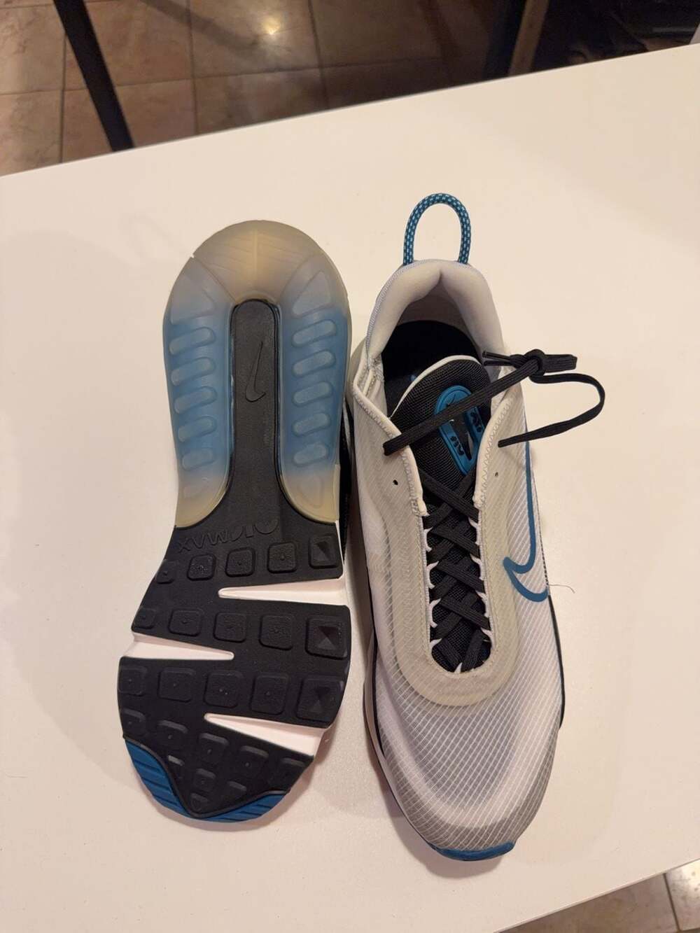 Nike Air Max 2090 White/Black/Blue Size 12